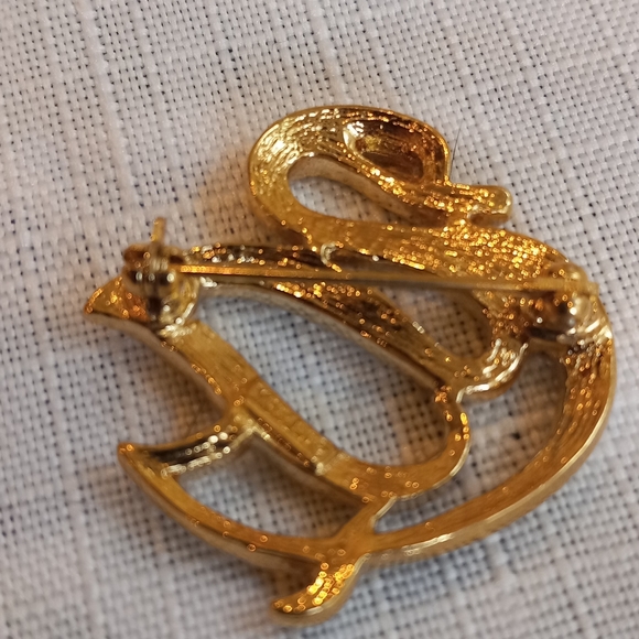 Vtg Goldtone Trifari Swan Pin - Picture 2 of 4